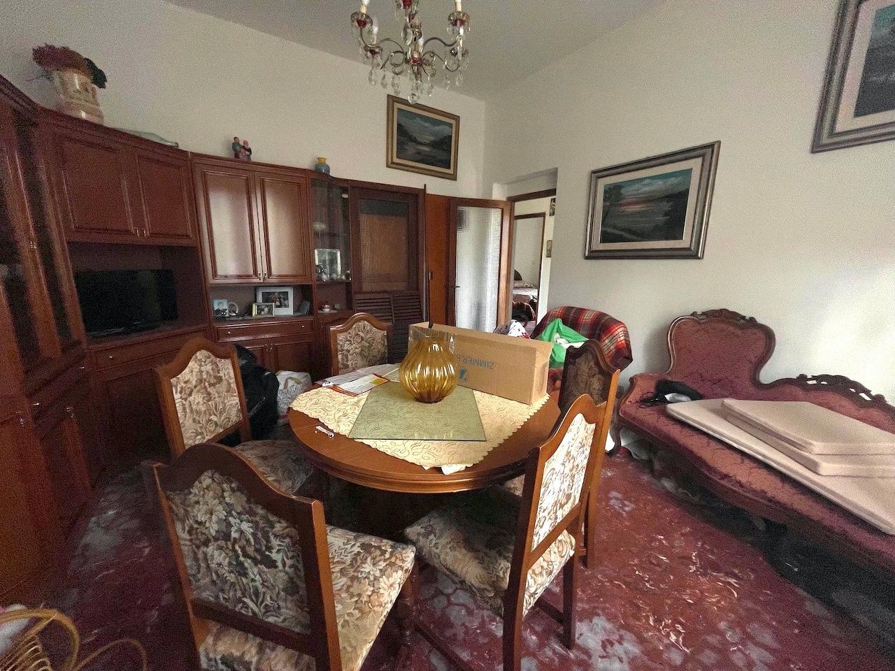 Immagine 25 di Casa indipendente in vendita  a La Spezia