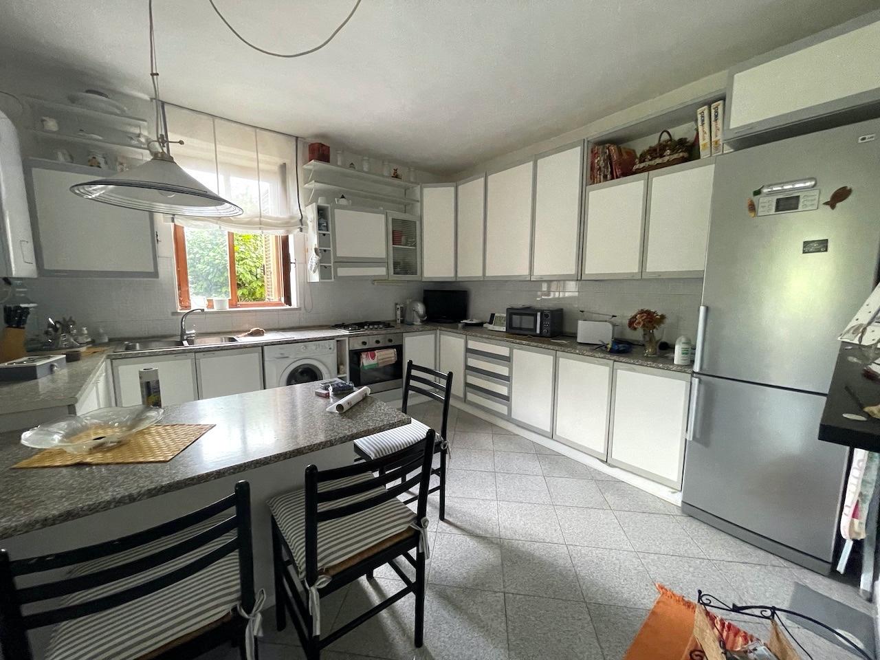 Immagine 15 di Casa indipendente in vendita  a La Spezia