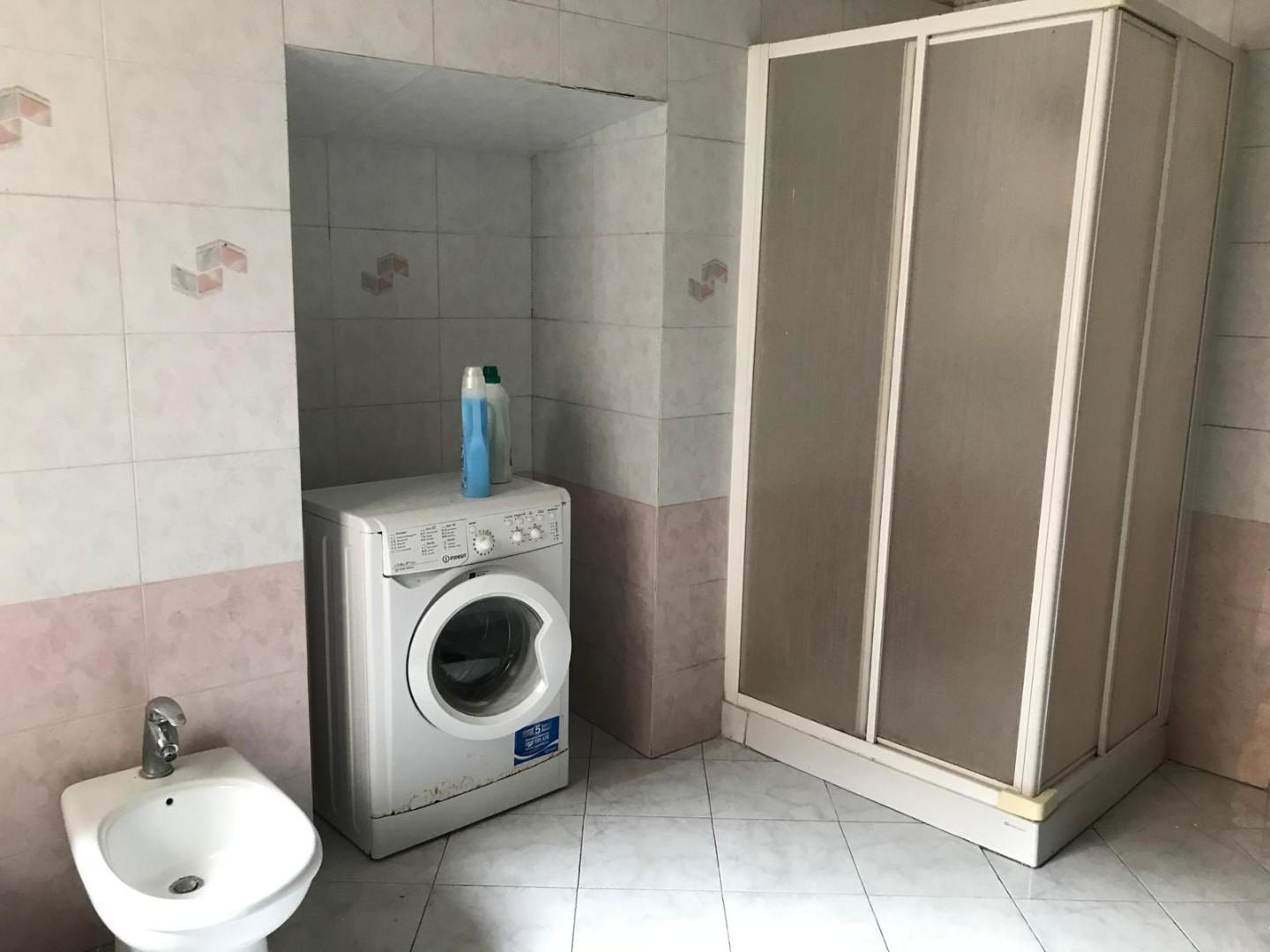 Immagine 21 di Appartamento in vendita  a Peccioli