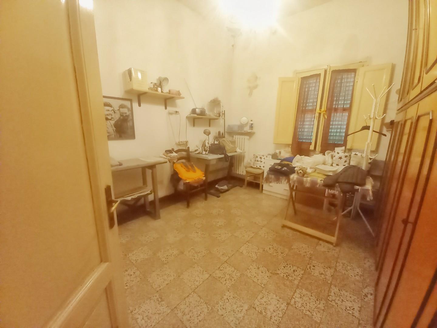 Immagine 11 di Casa colonica in vendita  a Montaione