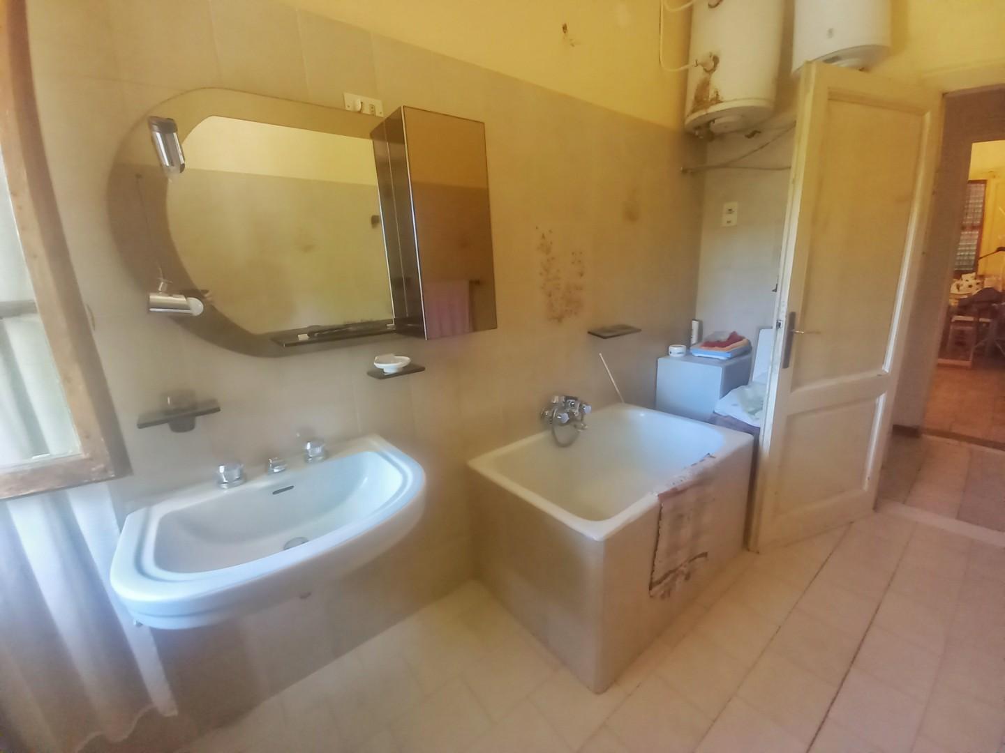 Immagine 20 di Casa colonica in vendita  a Montaione