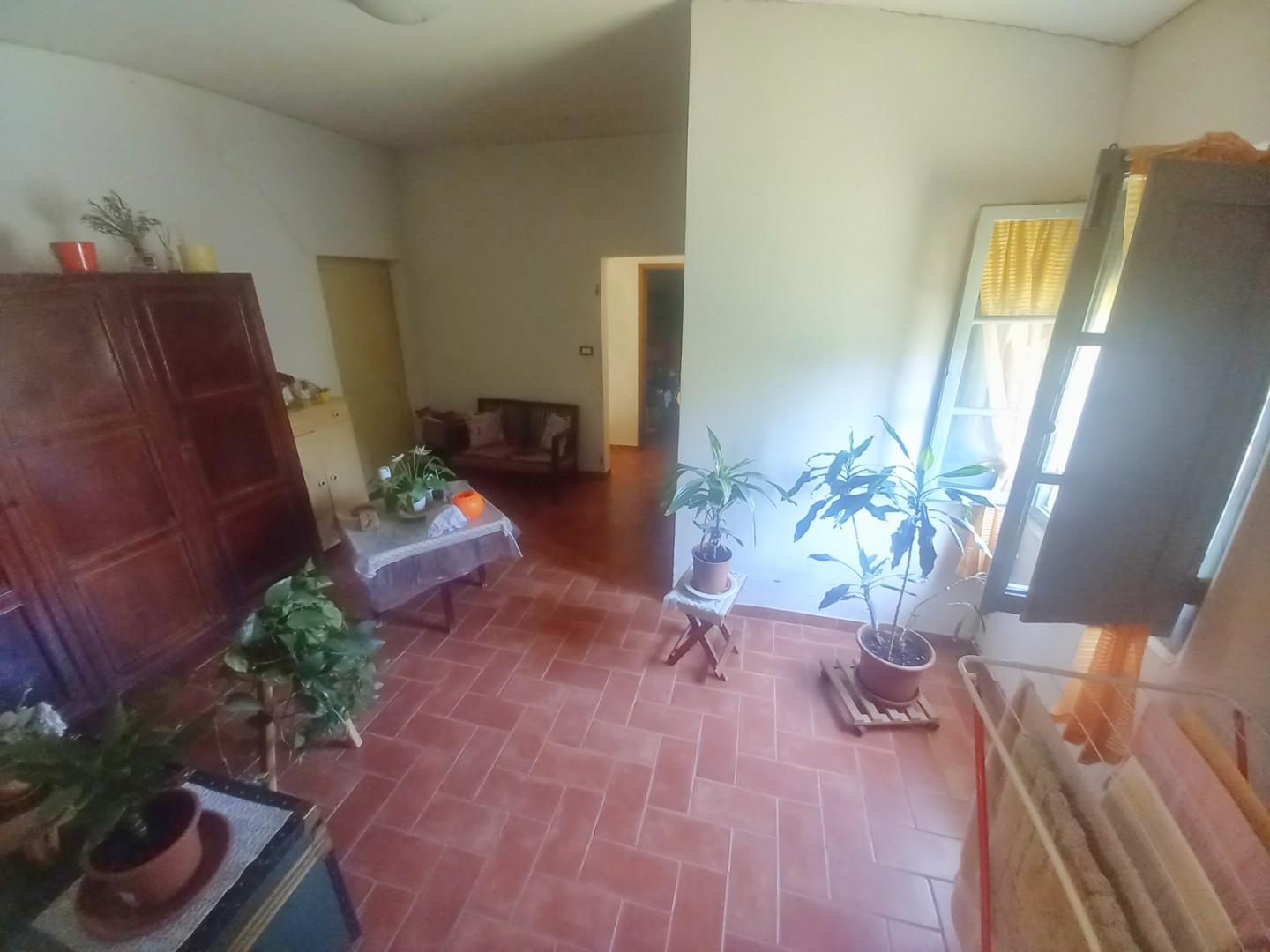 Immagine 9 di Casa colonica in vendita  a Montaione