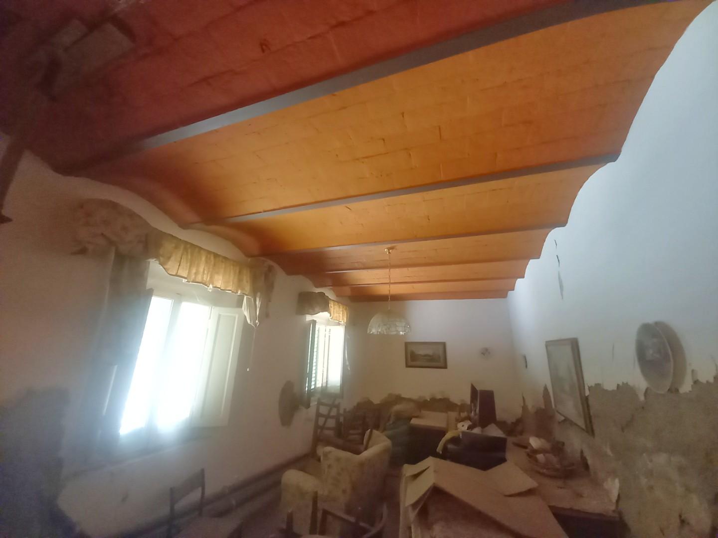 Immagine 7 di Casa colonica in vendita  a Montaione