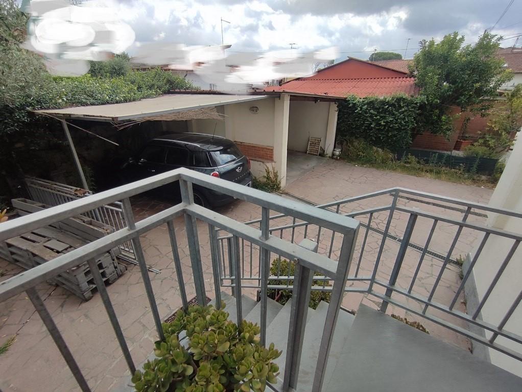 Immagine 33 di Casa semindipendente in vendita  a Carrara