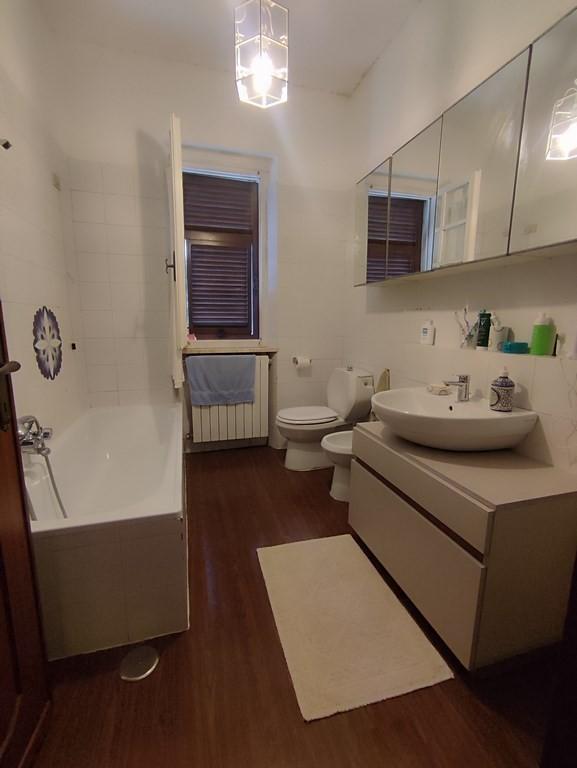 Immagine 24 di Casa semindipendente in vendita  a Carrara