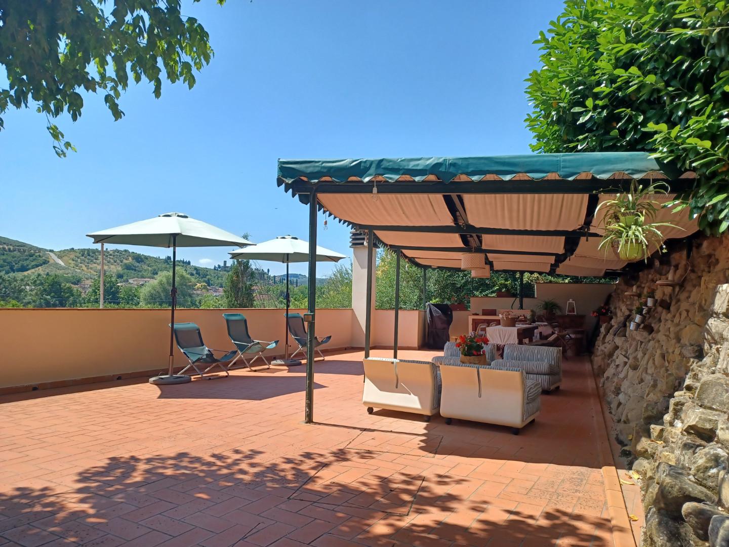 Immagine 6 di Casa colonica in vendita  a Capraia E Limite