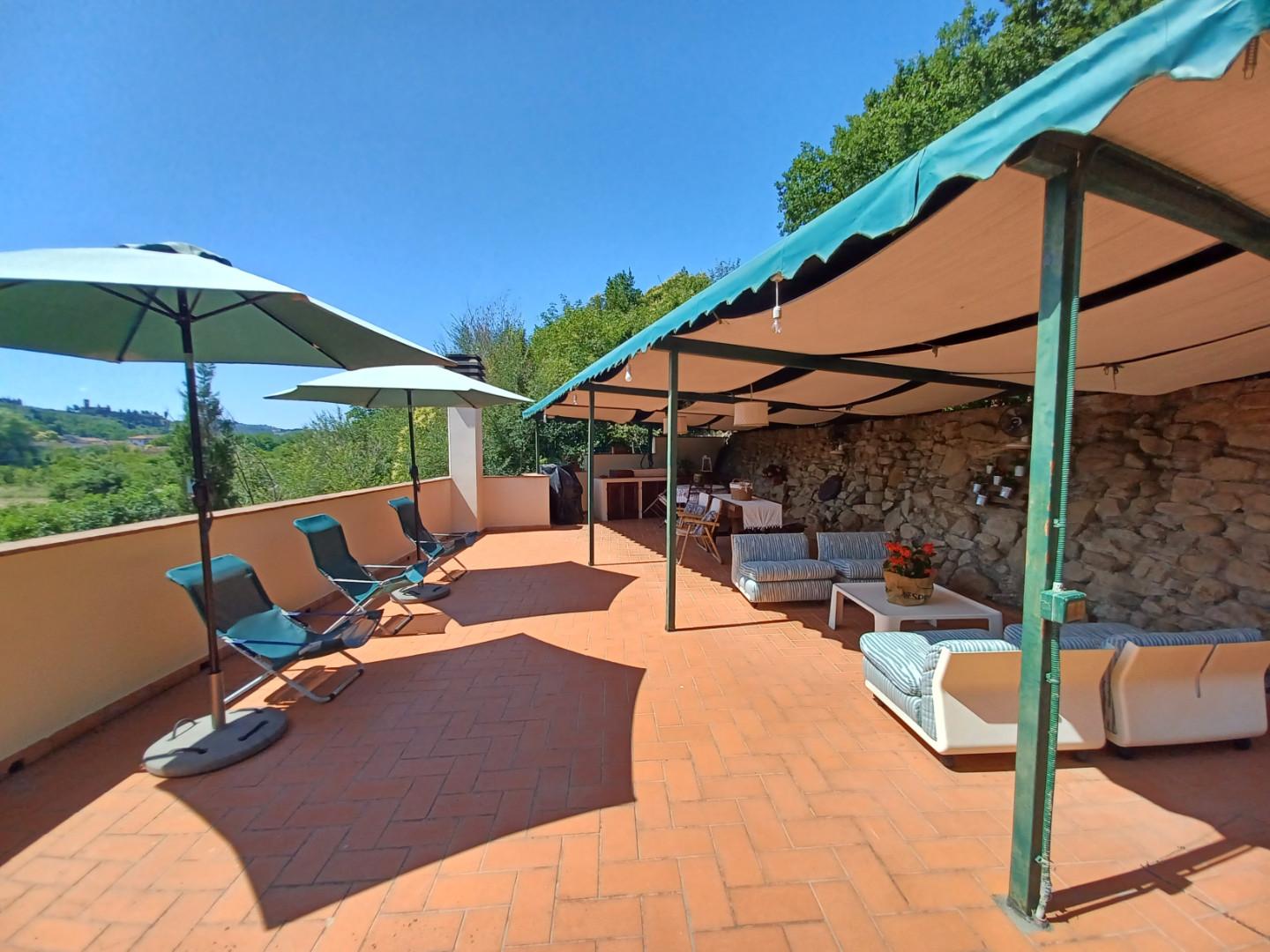 Immagine 16 di Casa colonica in vendita  a Capraia E Limite