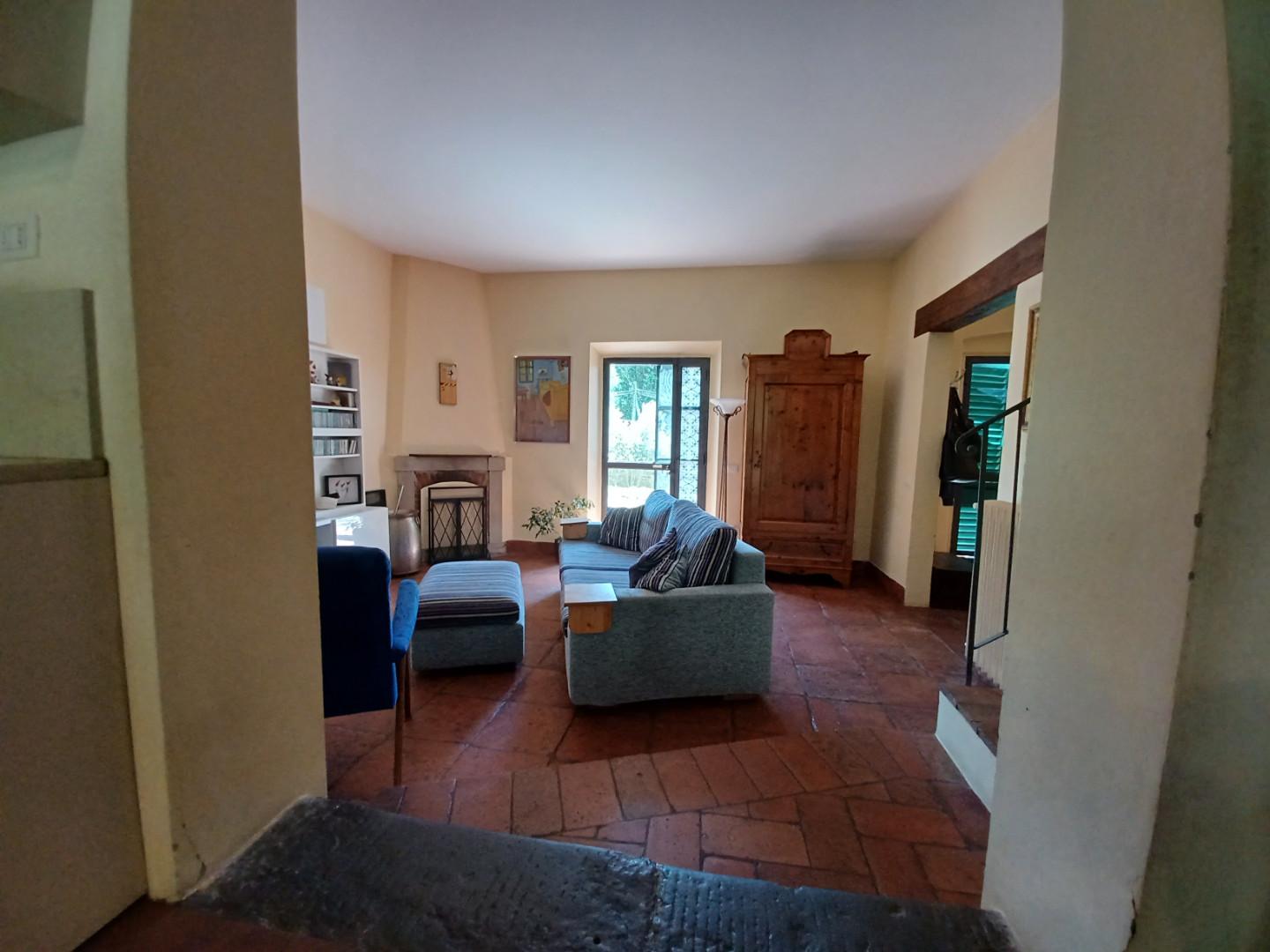 Immagine 67 di Casa colonica in vendita  a Capraia E Limite