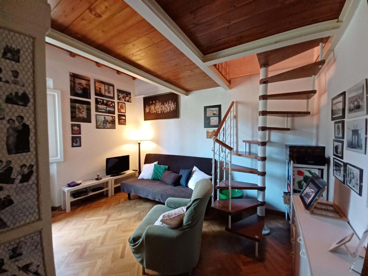 Immagine 47 di Casa colonica in vendita  a Capraia E Limite