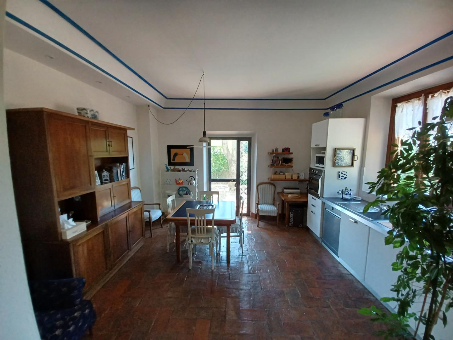 Immagine 34 di Casa colonica in vendita  a Capraia E Limite