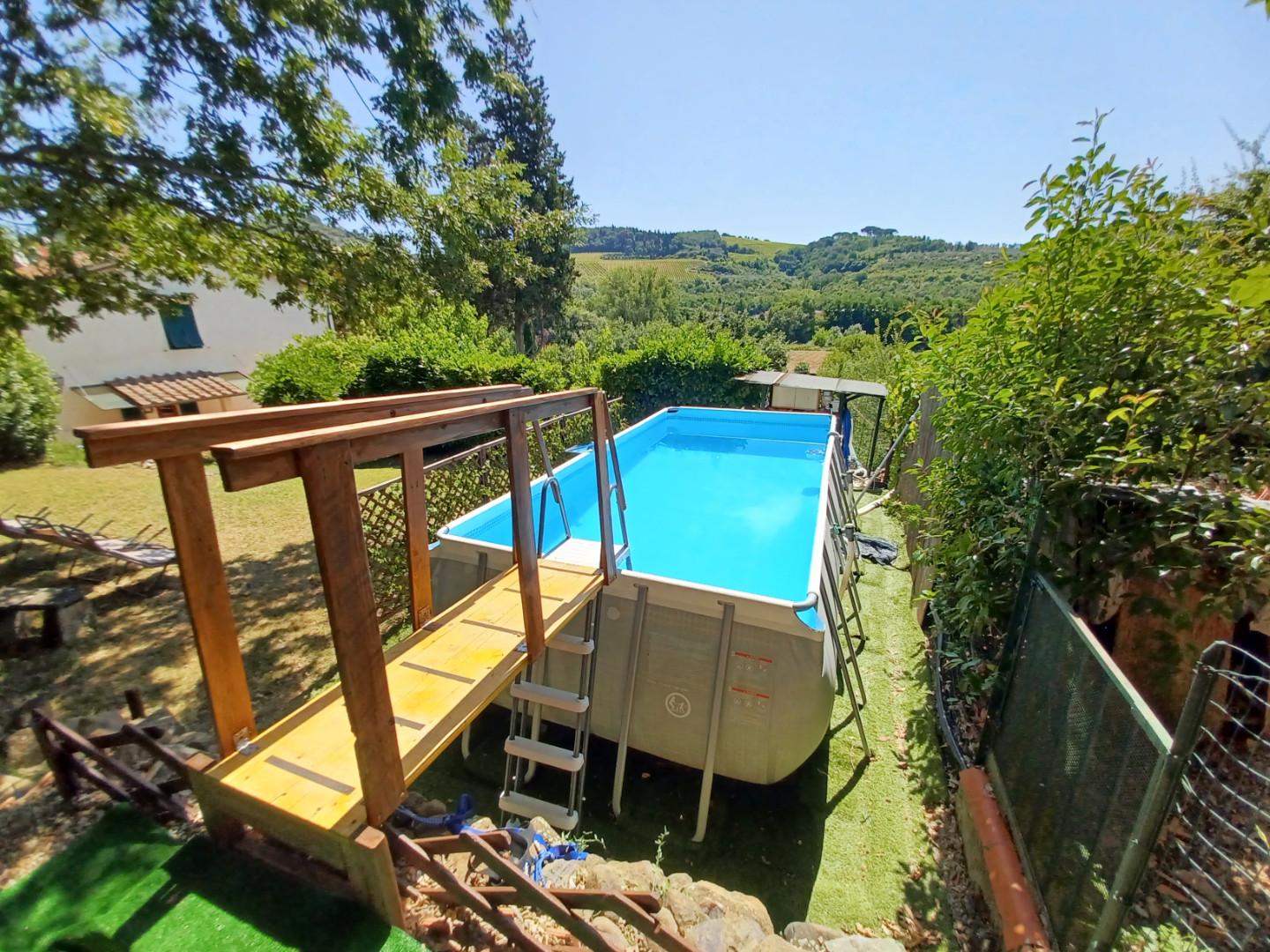 Immagine 13 di Casa colonica in vendita  a Capraia E Limite