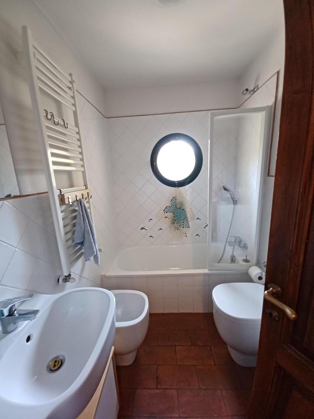 Immagine 58 di Casa colonica in vendita  a Capraia E Limite