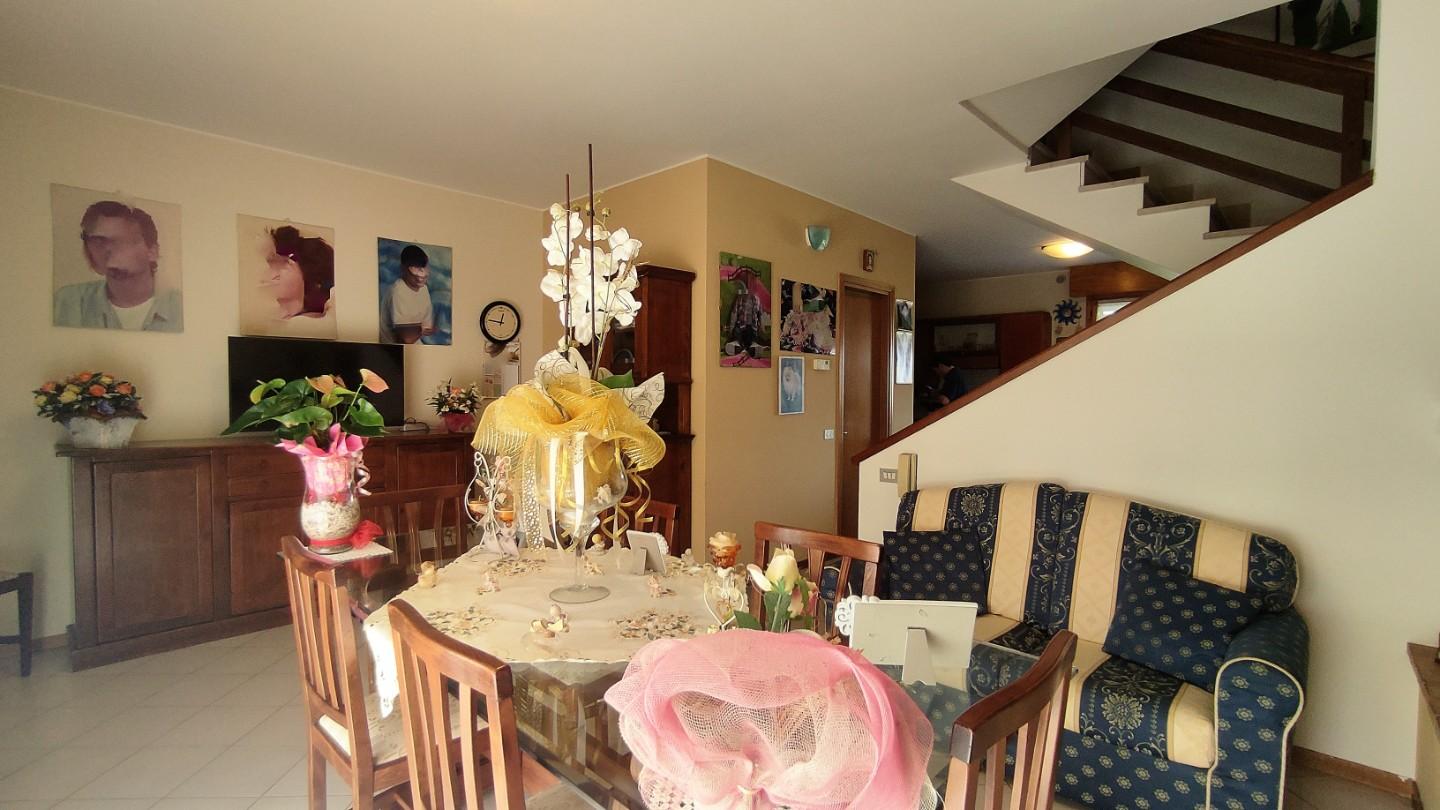 Immagine 20 di Villetta a schiera in vendita  a Fucecchio