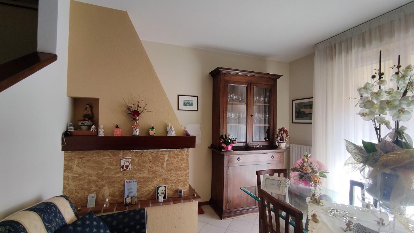 Immagine 23 di Villetta a schiera in vendita  a Fucecchio