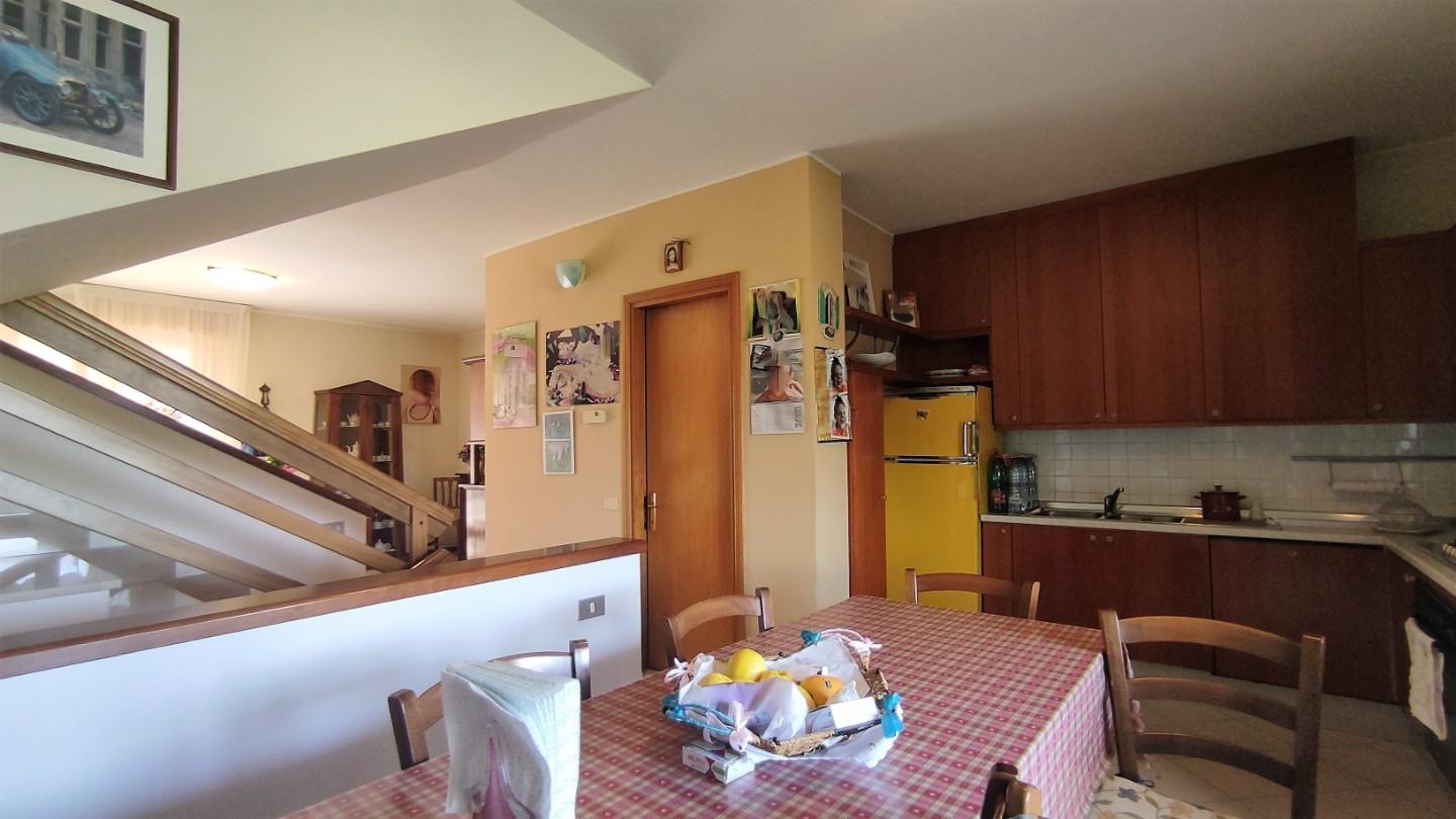 Immagine 13 di Villetta a schiera in vendita  a Fucecchio