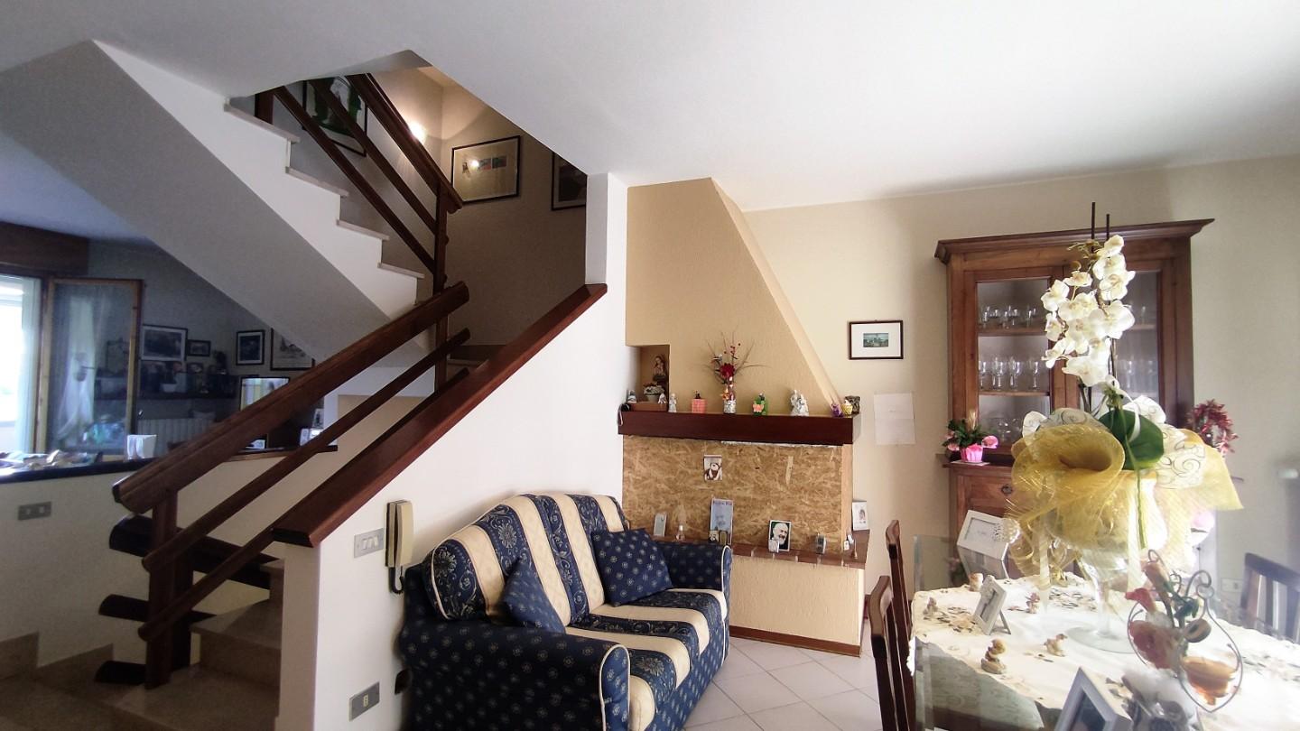 Immagine 22 di Villetta a schiera in vendita  a Fucecchio