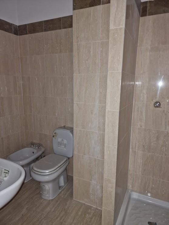 Immagine 6 di Appartamento in affitto  a Carrara