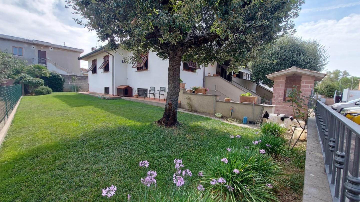 Immagine 21 di Villetta a schiera in vendita  a Campiglia Marittima