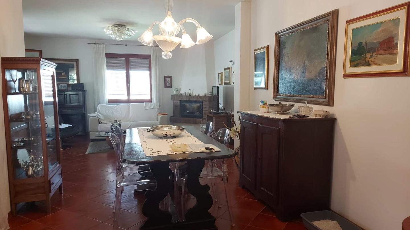 Immagine 4 di Villetta a schiera in vendita  a Campiglia Marittima