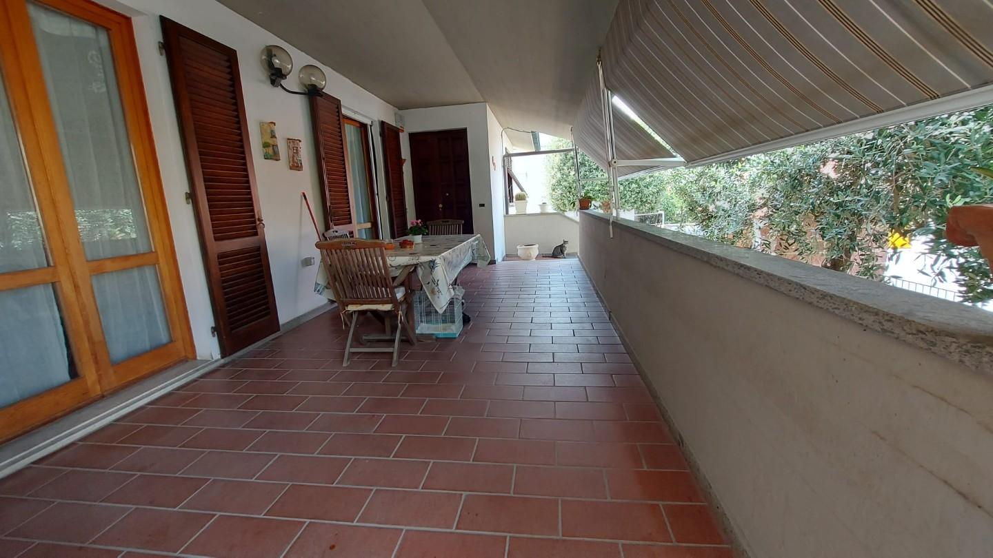 Immagine 24 di Villetta a schiera in vendita  a Campiglia Marittima