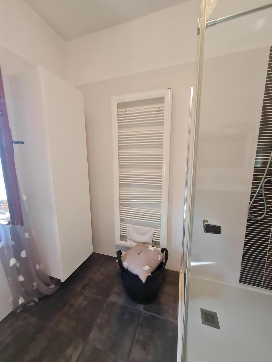 Immagine 44 di Villetta a schiera in vendita  a Campiglia Marittima