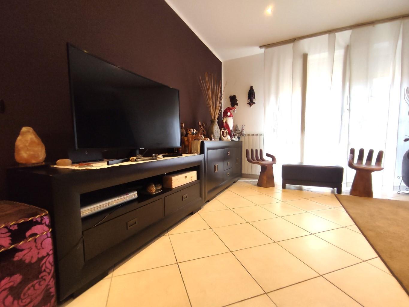 Immagine 5 di Appartamento in vendita  a Massa