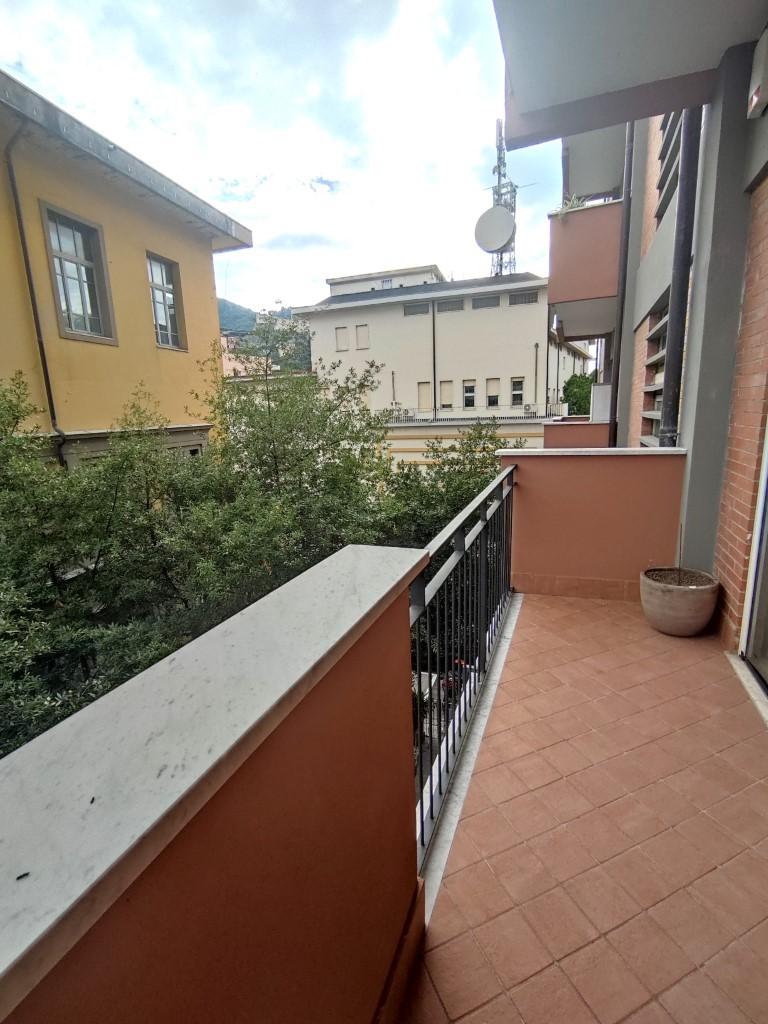 Immagine 6 di Appartamento in vendita  a Massa