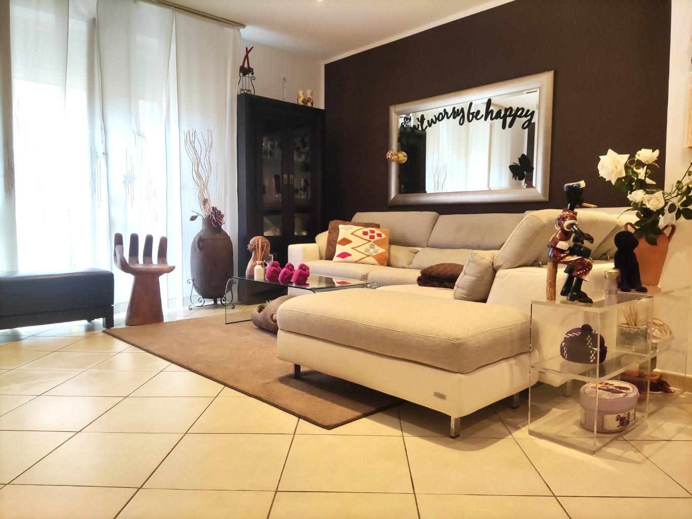 Immagine 4 di Appartamento in vendita  a Massa