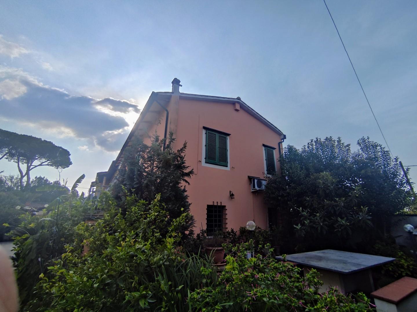 Immagine 5 di Casa semindipendente in vendita  a Fucecchio
