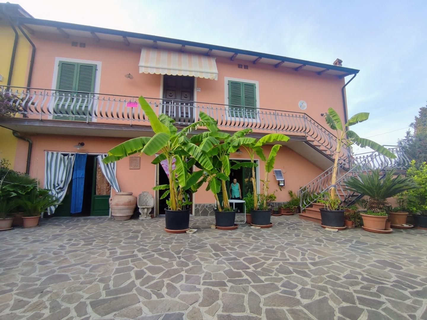 Immagine 2 di Casa semindipendente in vendita  a Fucecchio