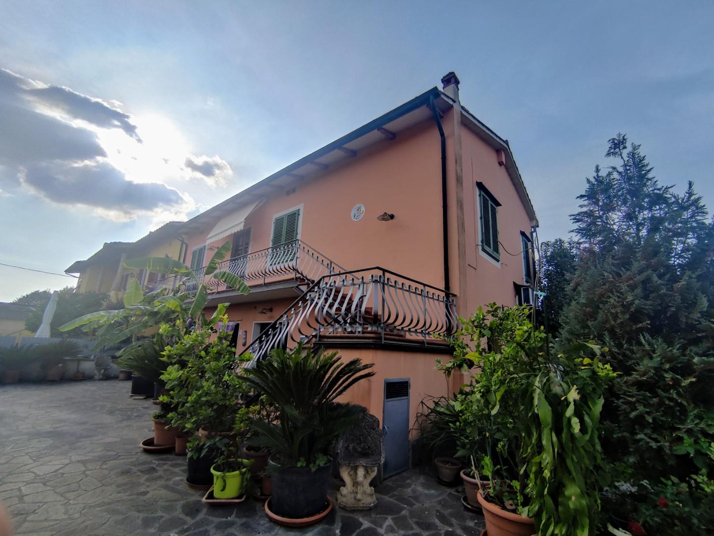 Immagine 4 di Casa semindipendente in vendita  a Fucecchio