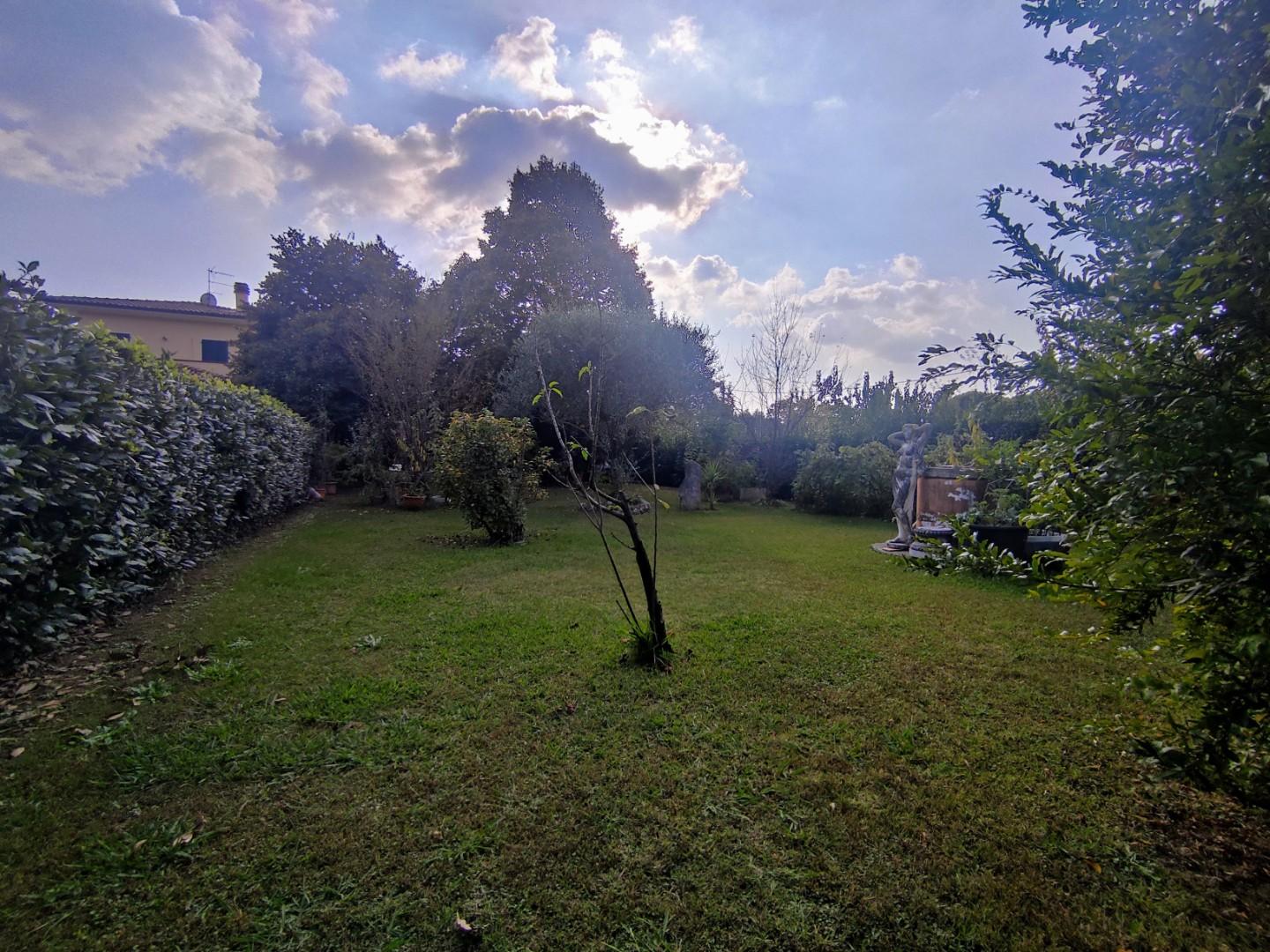 Immagine 39 di Casa semindipendente in vendita  a Fucecchio