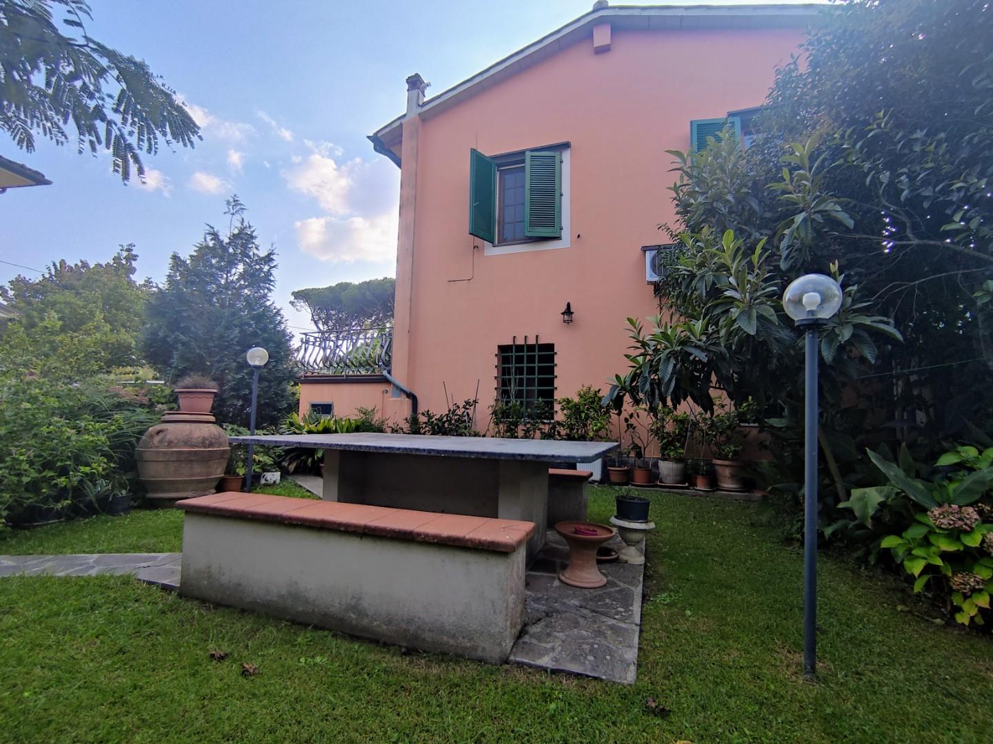 Immagine 7 di Casa semindipendente in vendita  a Fucecchio