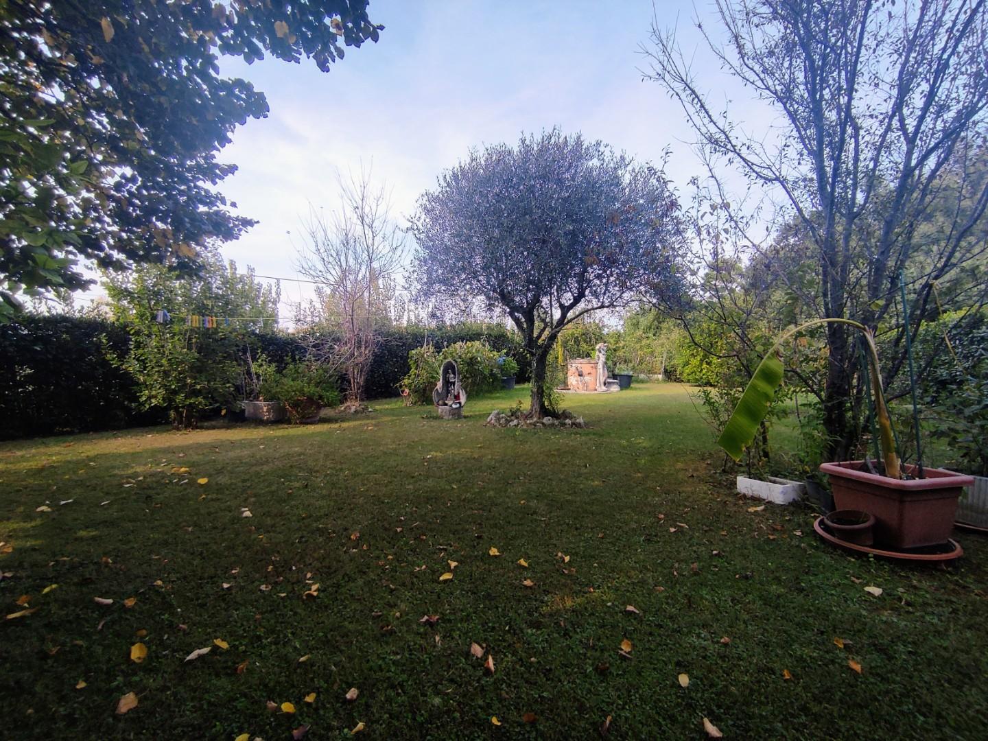 Immagine 35 di Casa semindipendente in vendita  a Fucecchio