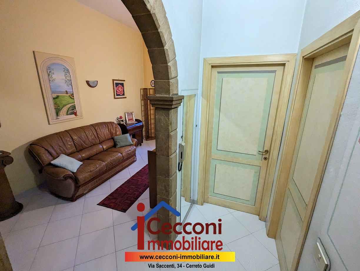 Immagine 8 di Casa indipendente in vendita  a Lamporecchio