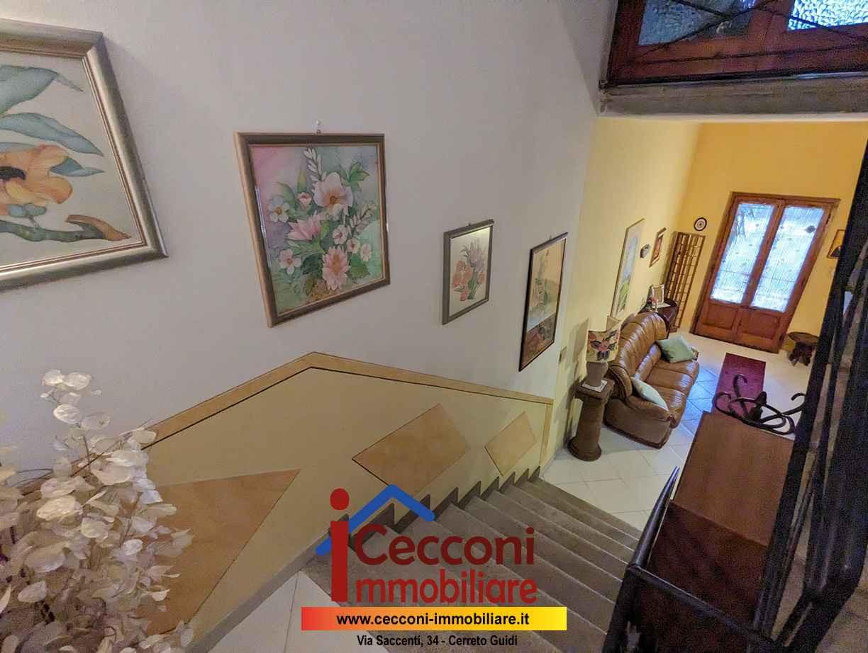 Immagine 9 di Casa indipendente in vendita  a Lamporecchio