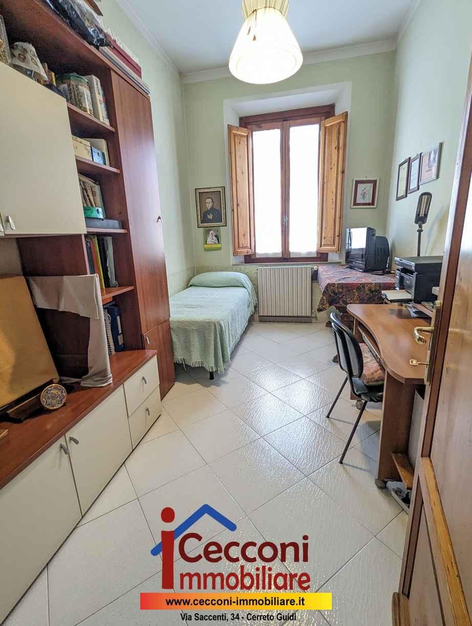 Immagine 18 di Casa indipendente in vendita  a Lamporecchio