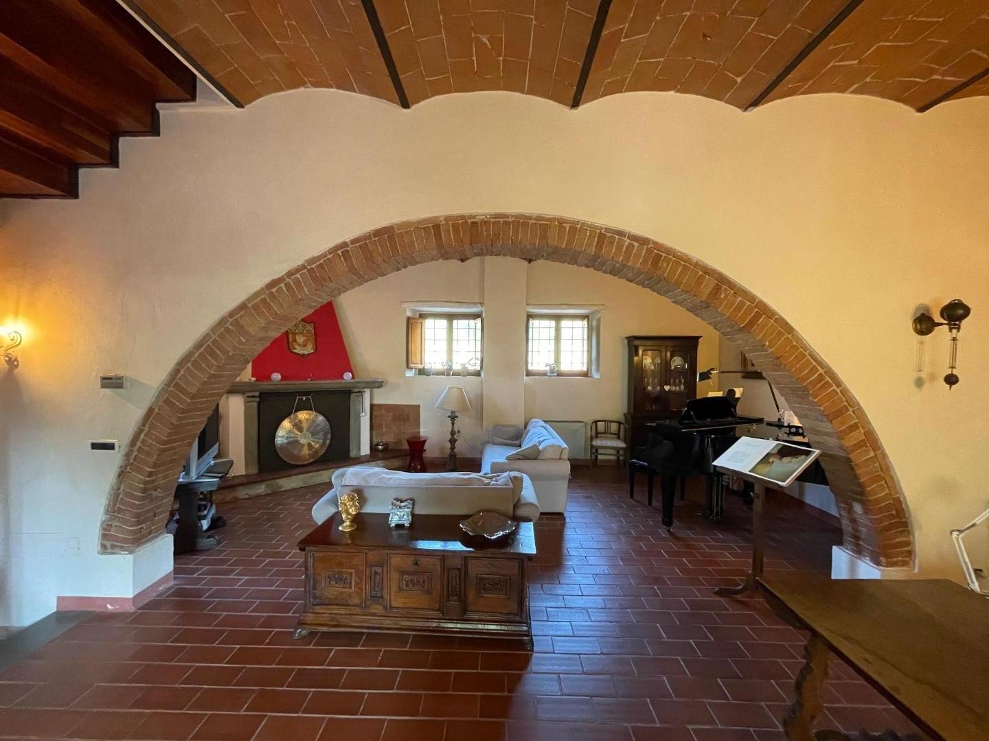 Immagine 8 di Rustico / casale in vendita  a San Giuliano Terme