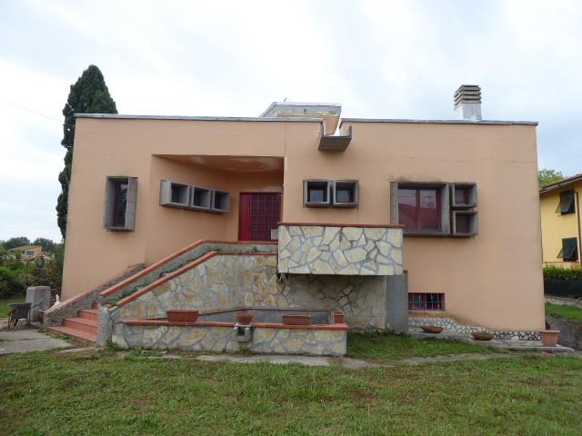 Immagine 7 di Villa in vendita  a San Giuliano Terme
