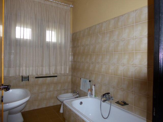 Immagine 35 di Villa in vendita  a San Giuliano Terme