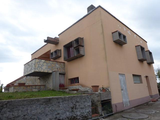 Immagine 19 di Villa in vendita  a San Giuliano Terme