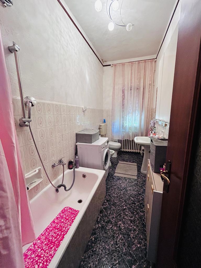 Immagine 31 di Casa indipendente in vendita  a Aulla