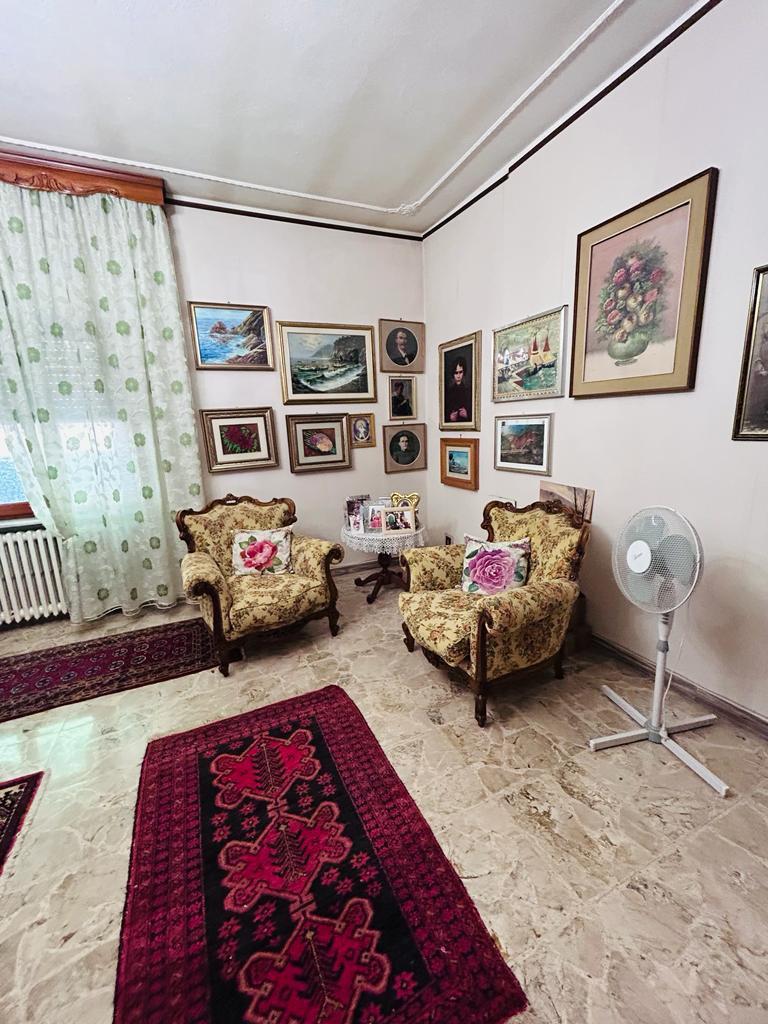 Immagine 5 di Casa indipendente in vendita  a Aulla