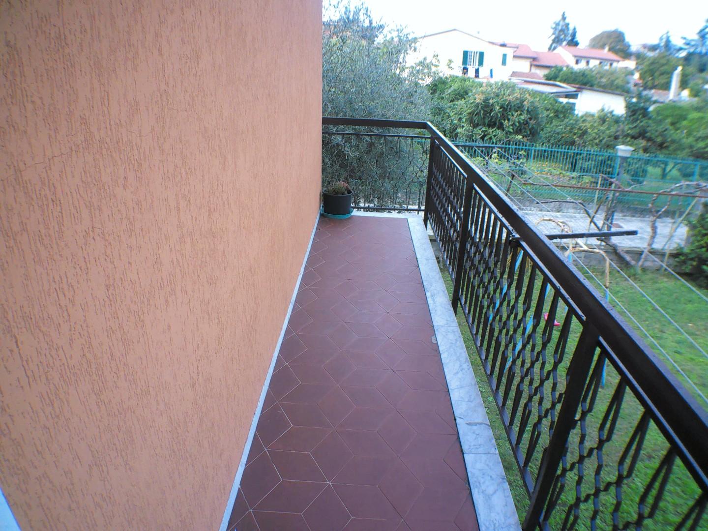 Immagine 45 di Casa indipendente in vendita  a Carrara