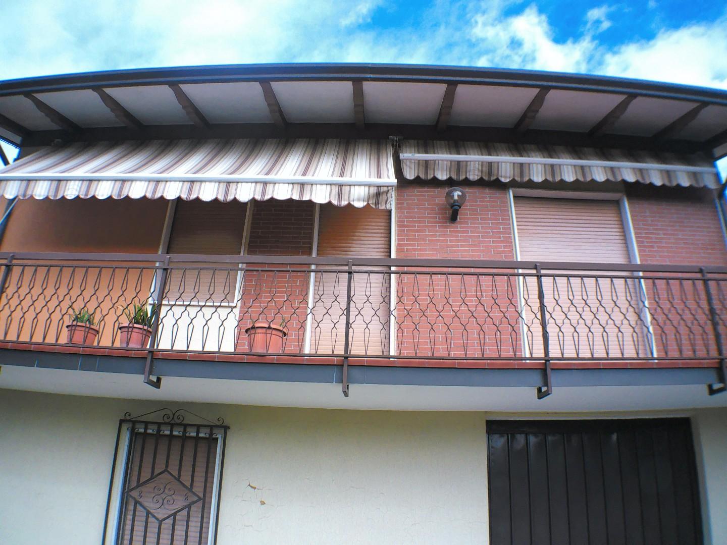 Immagine 52 di Casa indipendente in vendita  a Carrara