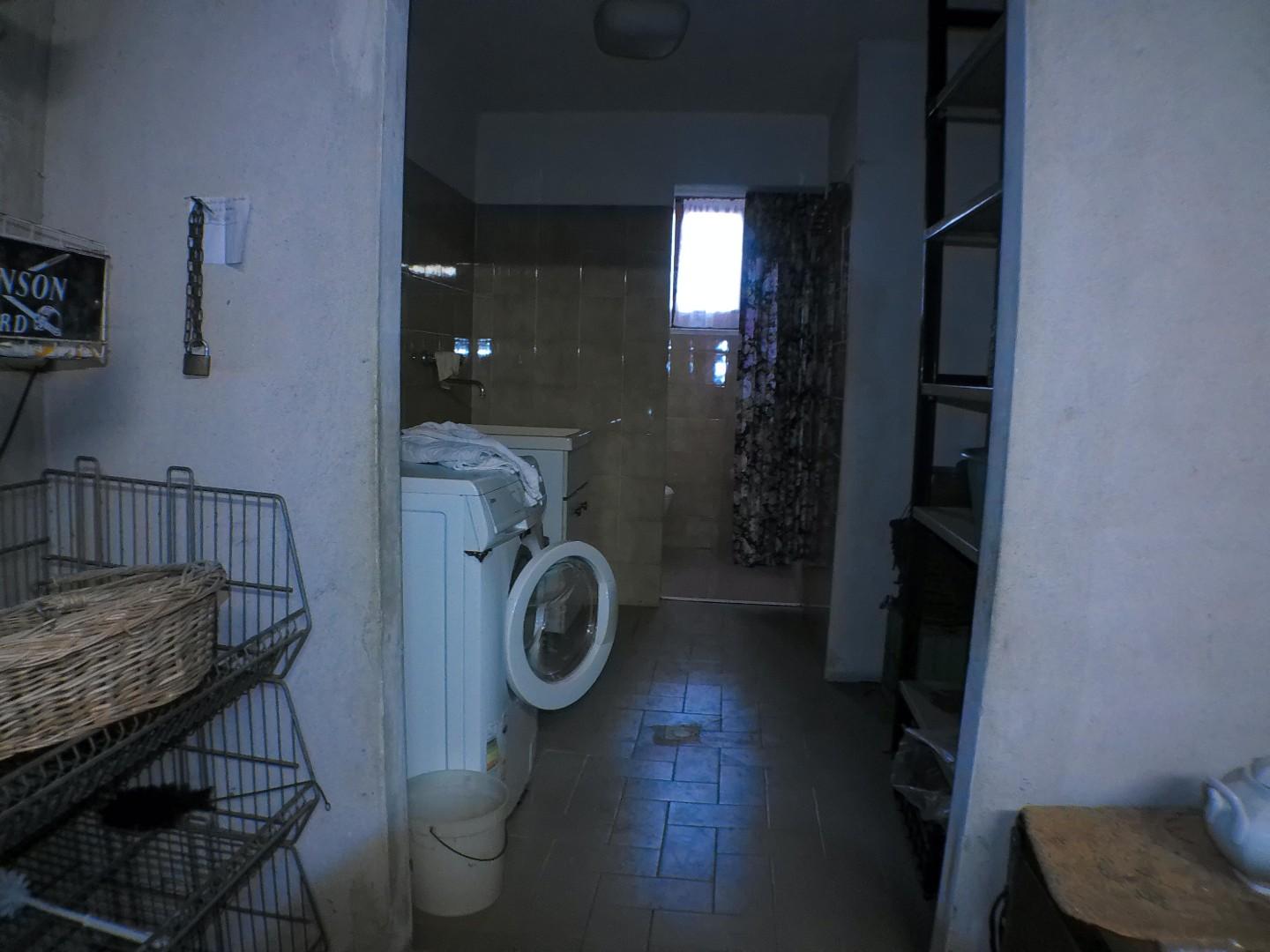 Immagine 18 di Casa indipendente in vendita  a Carrara