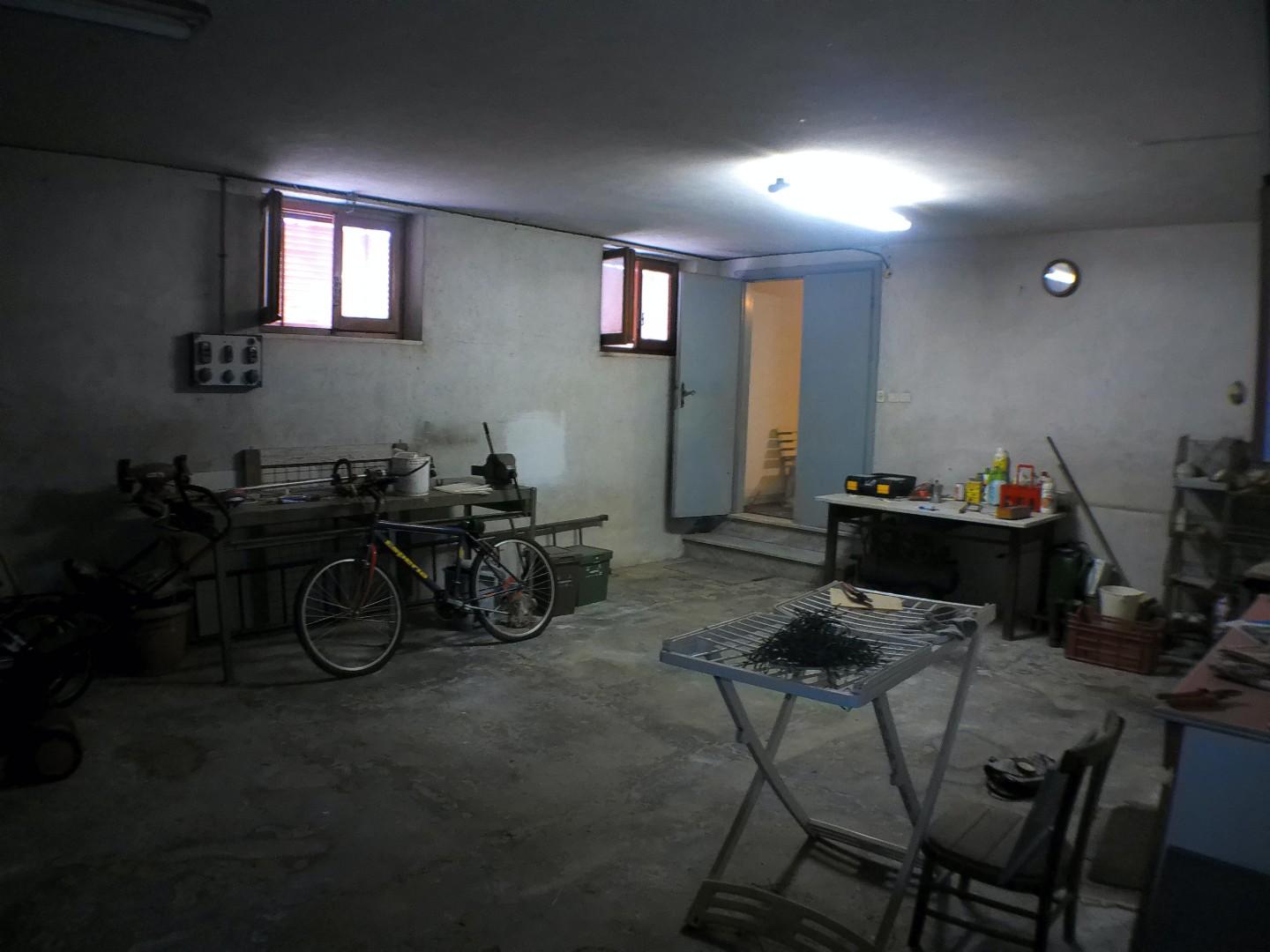 Immagine 20 di Casa indipendente in vendita  a Carrara