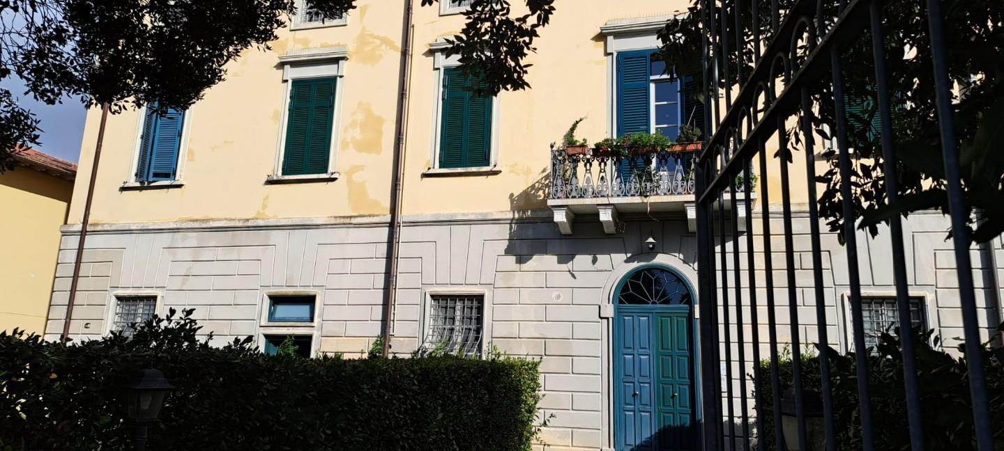 Immagine 71 di Appartamento in vendita  a San Giuliano Terme