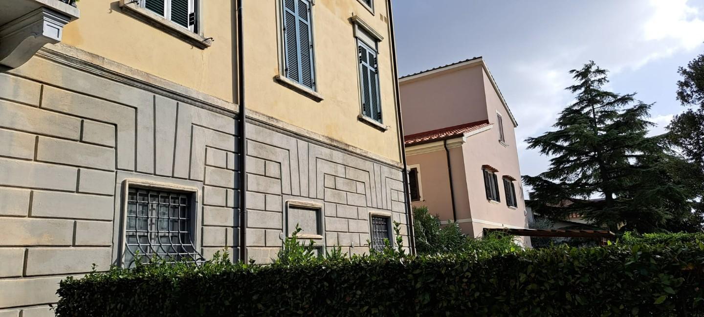 Immagine 73 di Appartamento in vendita  a San Giuliano Terme