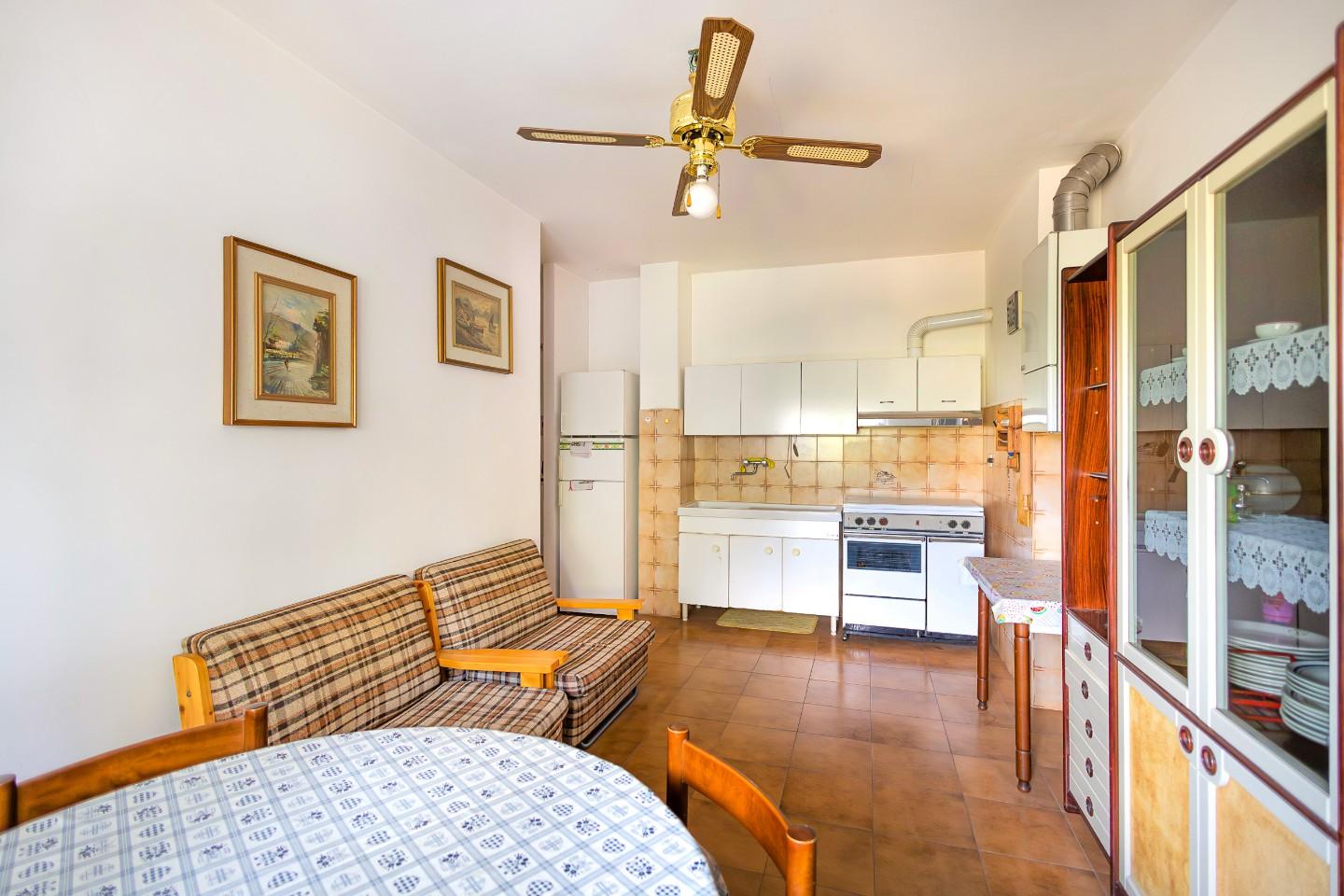 Immagine 9 di Appartamento in vendita  a Ortonovo